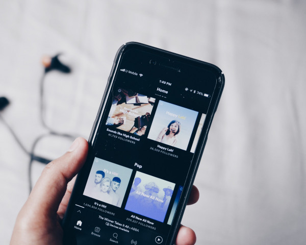 person, holding, iphone 6, turned, black, opened, smartphone